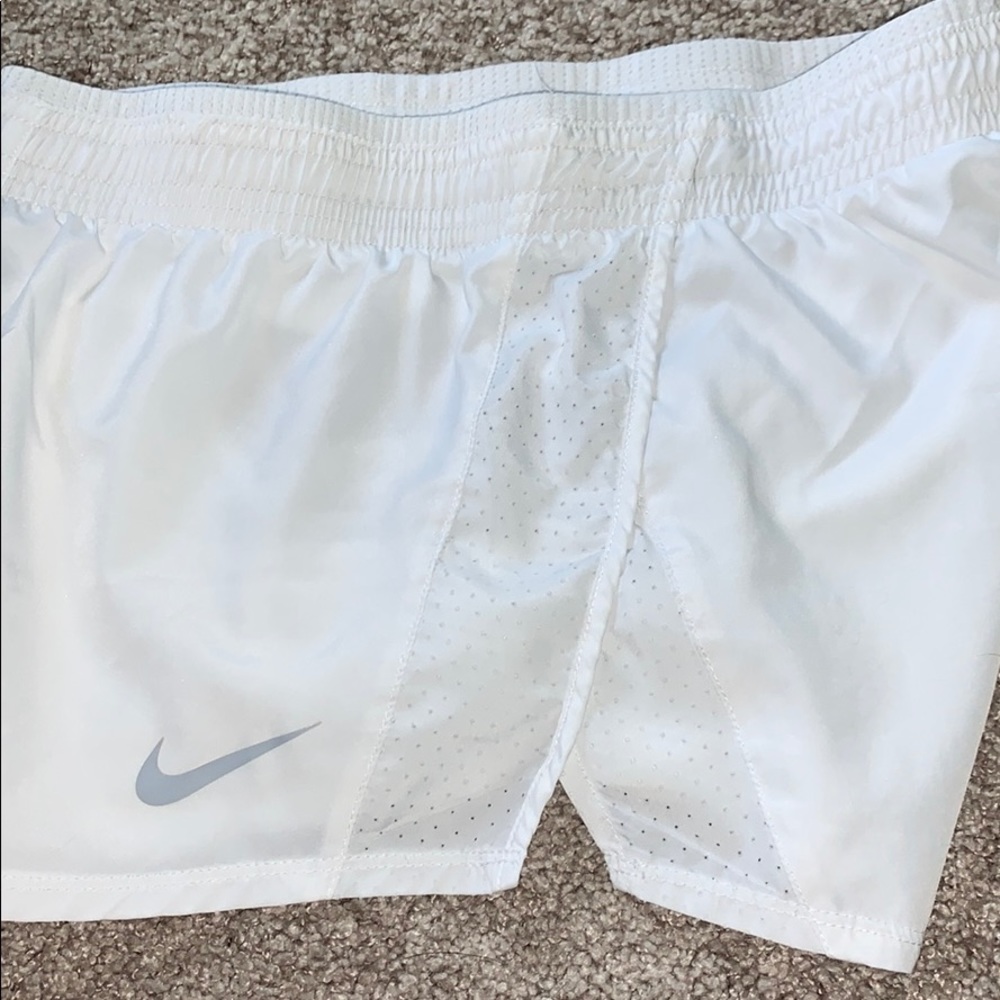 New white nike shorts - Picture 2 of 3